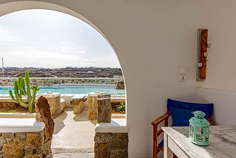 Peristeronas Village