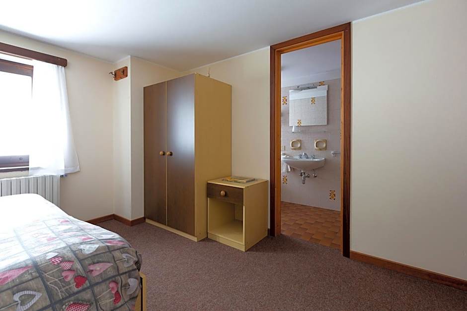 Hotel Meublè Adler - Rooms & Mountain Apartments