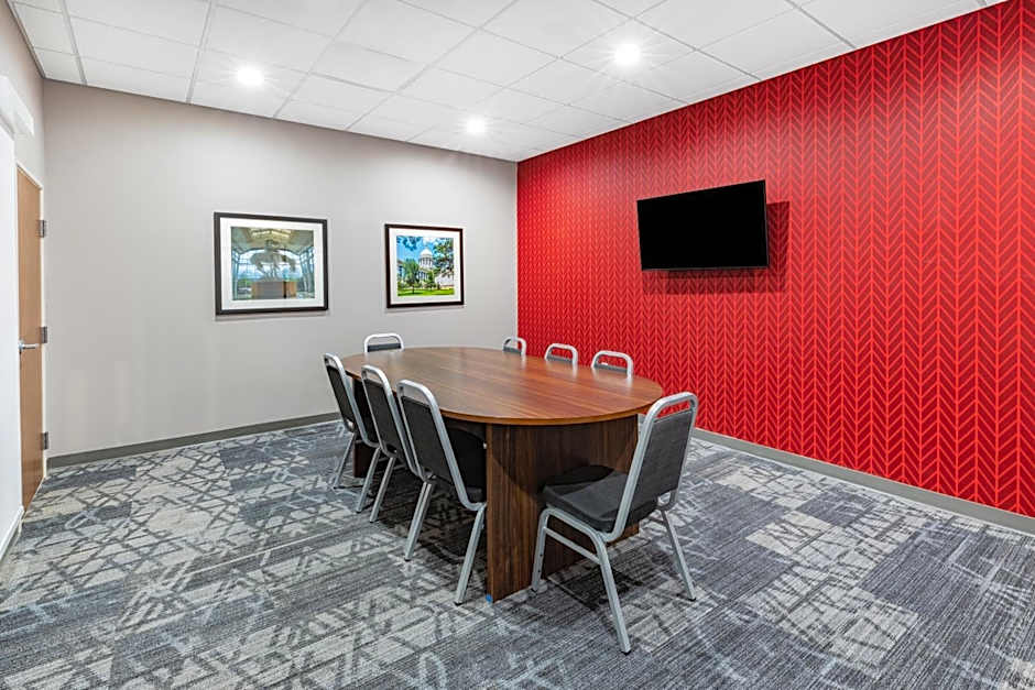 Hawthorn Suites by Wyndham Oklahoma City Airport Fairground