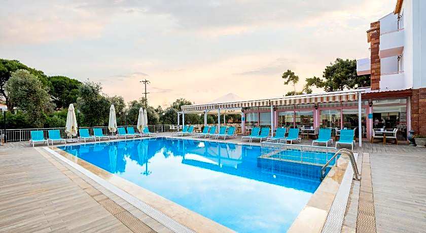 Hanedan Beach Hotel