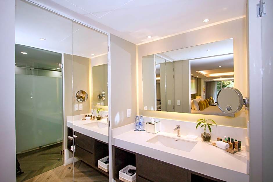 Isaaya Hotel Boutique by WTC