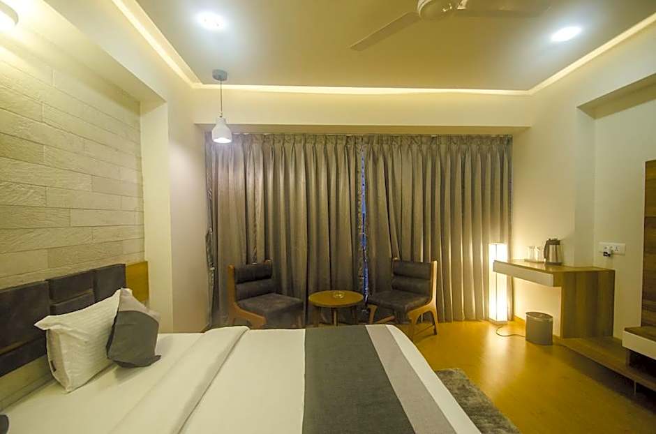 Hotel Grand Elegance