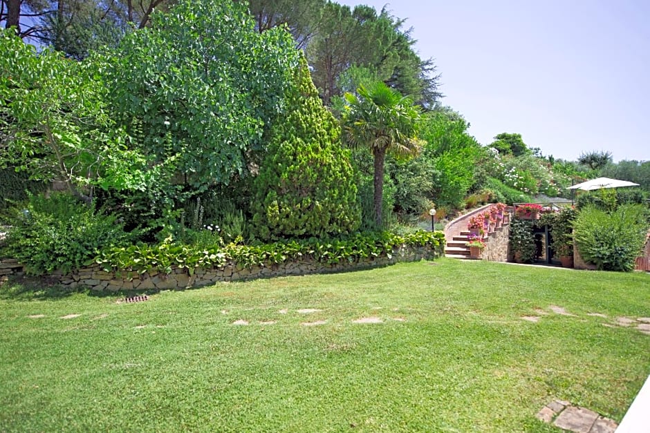 Villa Casa Lucia by PosarelliVillas