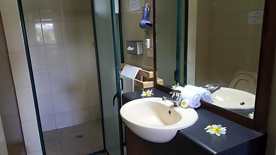 Hexagon International Hotel, Villas & Spa