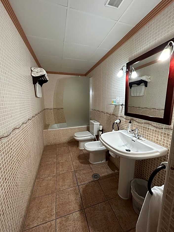 Hostal Restaurante Morote Cano