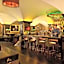 The College Green Dublin Hotel, Autograph Collection