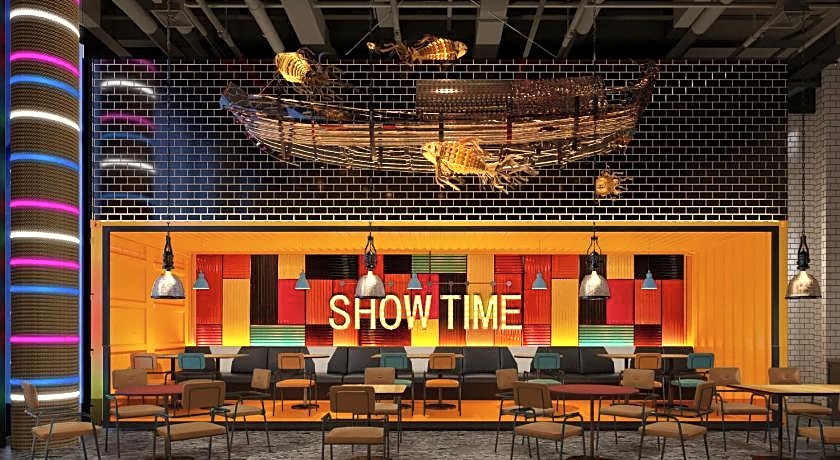 Moxy Ningbo Old Bund