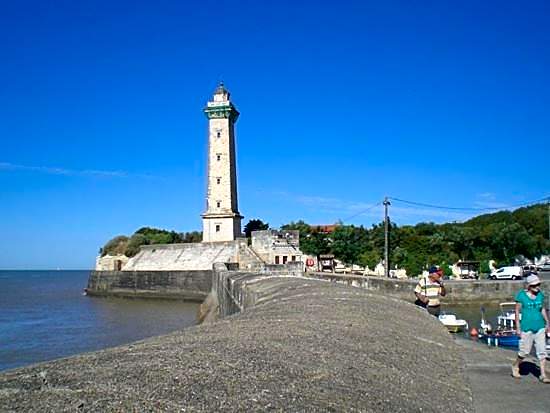 Le Crist'Al, hôtel climatisé, front de mer, proche du centre ville, et solution de restauration