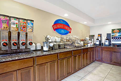 Baymont by Wyndham San Marcos