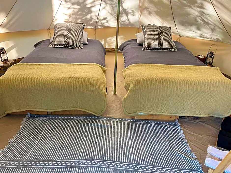 Hotel Oxú Solo adultos