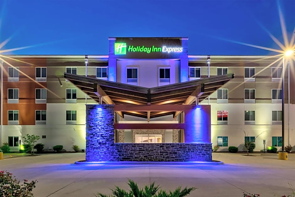 Holiday Inn Express & Suites - Effingham