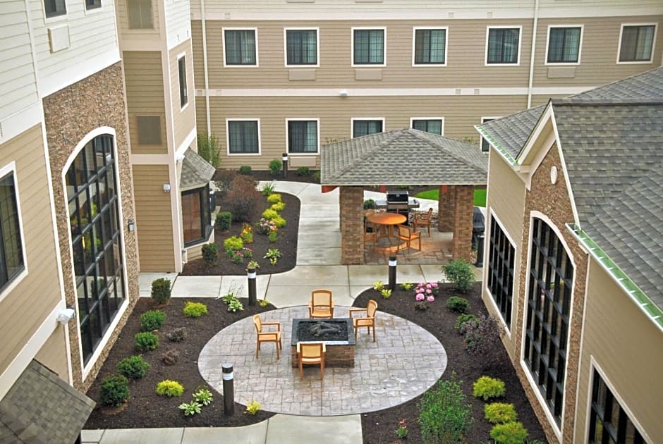 Hawthorn Suites by Wyndham Williamsville Buffalo Airport