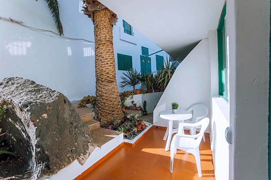Central location in a great complex with 300mbps internet