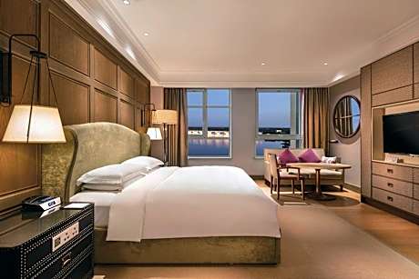 King Room with Lake View