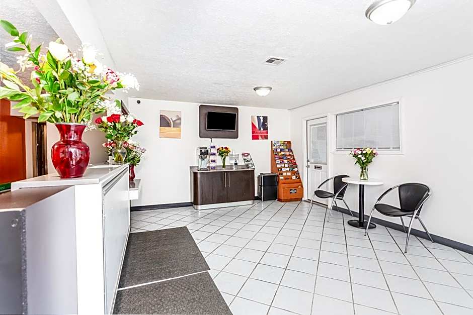 Relax Inn by OYO Columbus OH I 70