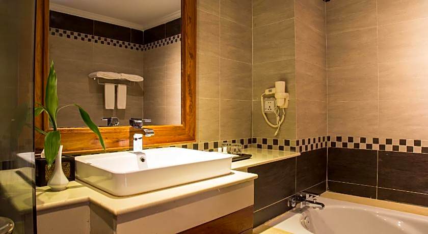 Glorious Hotel & Spa