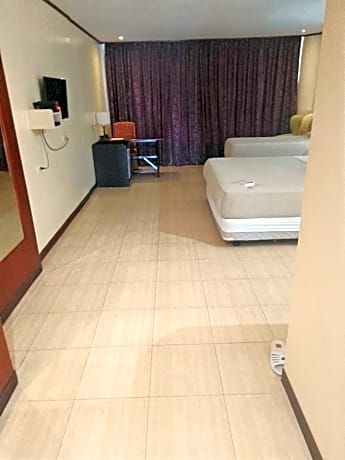 Triple Room with Free Airport Transfer