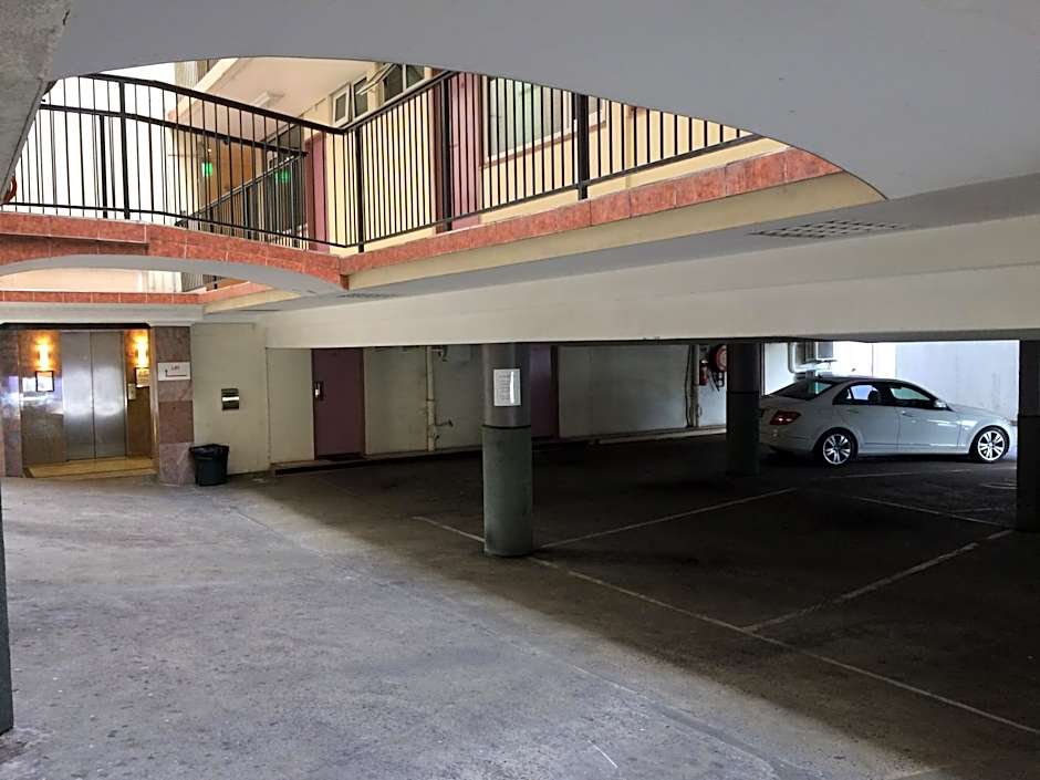 Edgecliff Lodge Motel