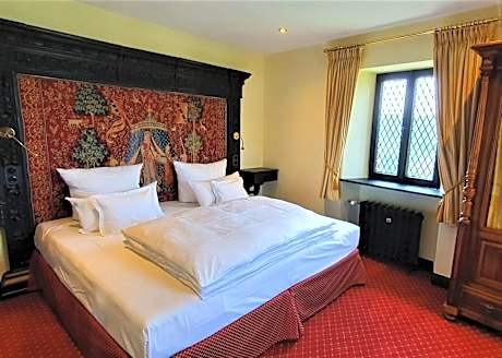 Superior King Suite