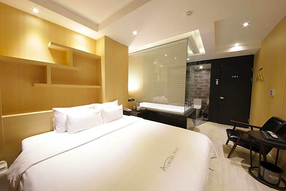 Almond Hotel Busan Station