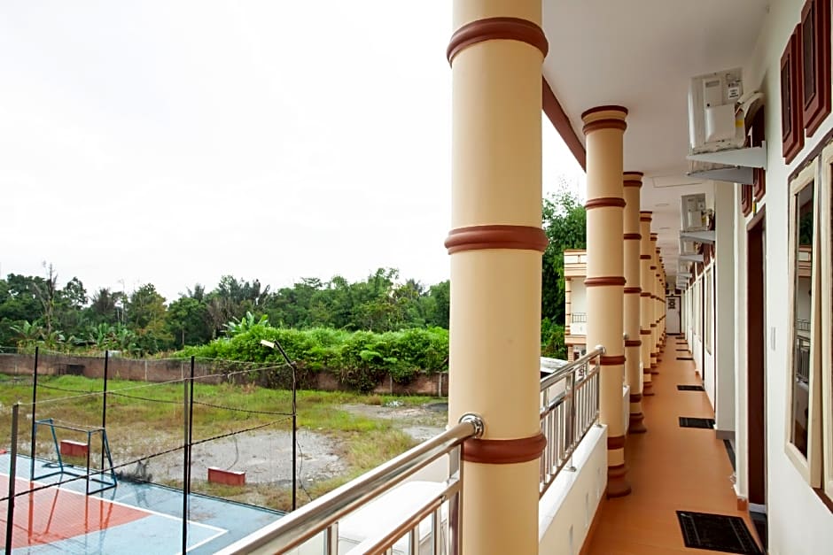 Hotel O Sopou Penginapan Rinal & Tuah