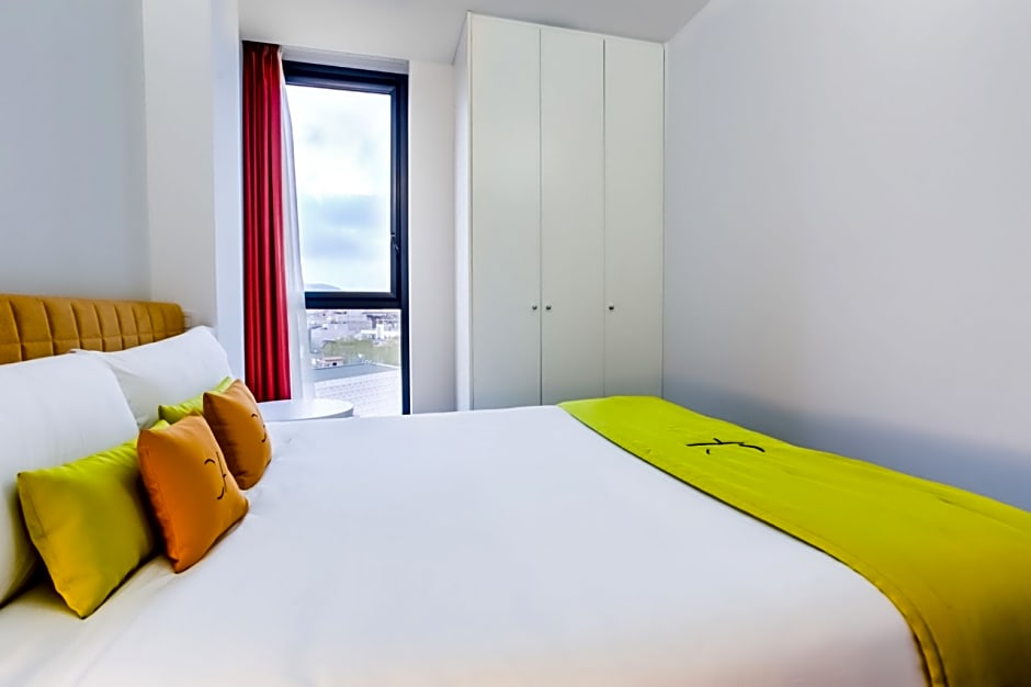 Cosmo Apartments Sants