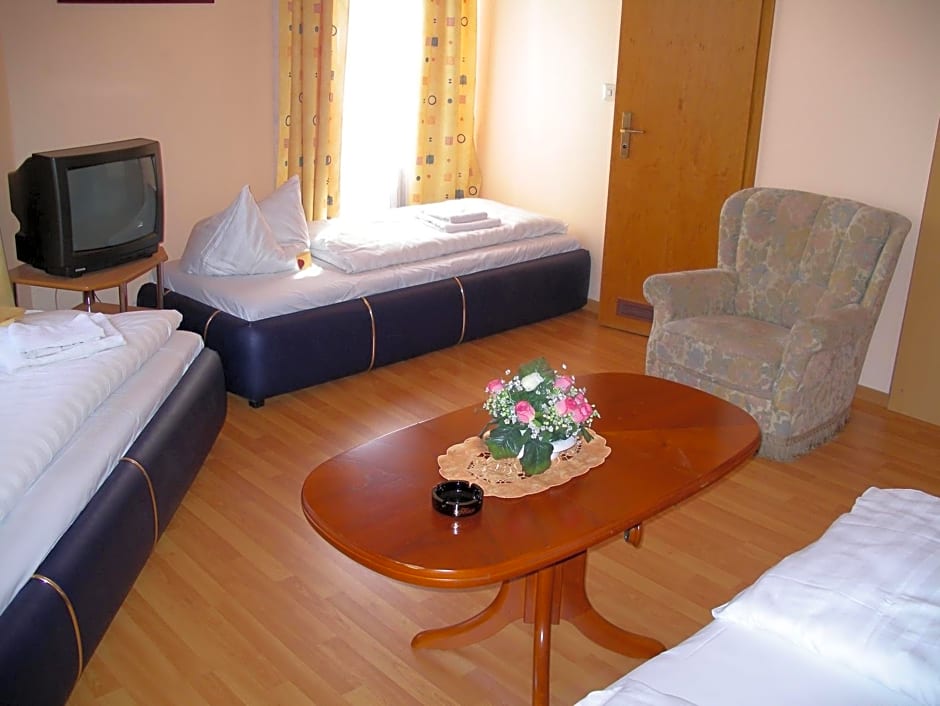 Hotel garni Djaran