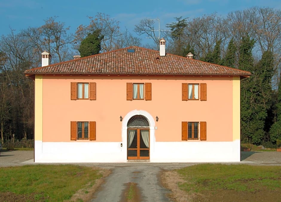 Al Podere Santa Cristina – Castel Maggiore, KY