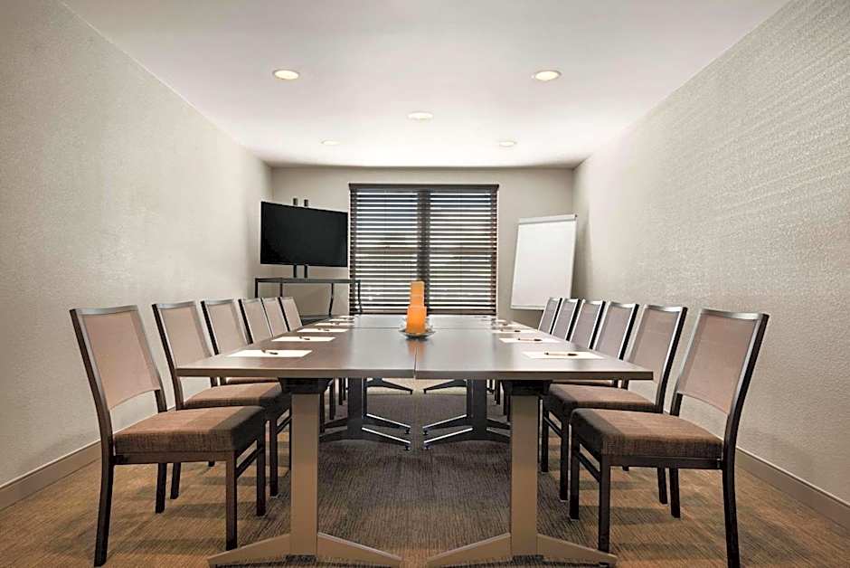 Country Inn & Suites by Radisson, Minneapolis West, MN