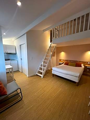 Apartment with Garden View