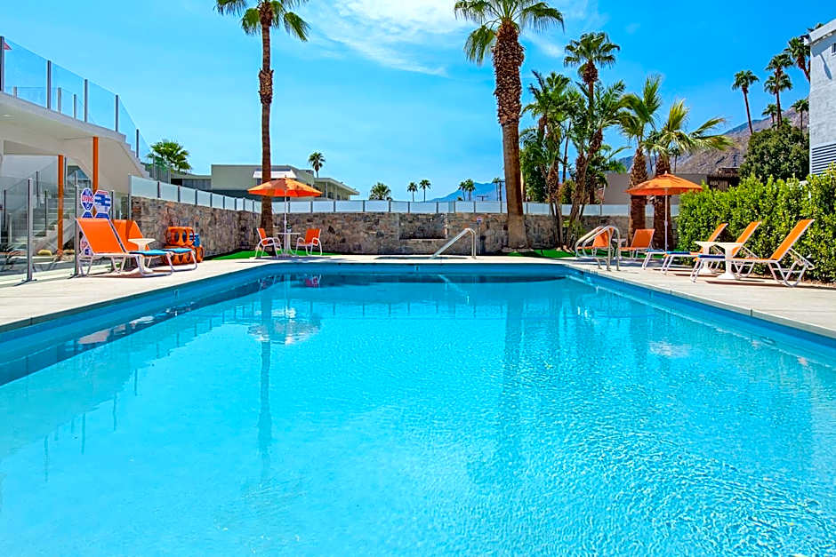 The Twist Palm Springs