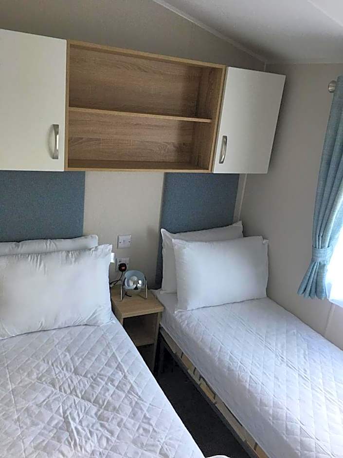 Swan View Haven, Littlesea