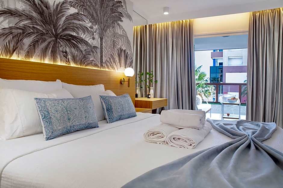 TMS Andorra Luxury ApartHotel, Las Americas, Pool&Beach