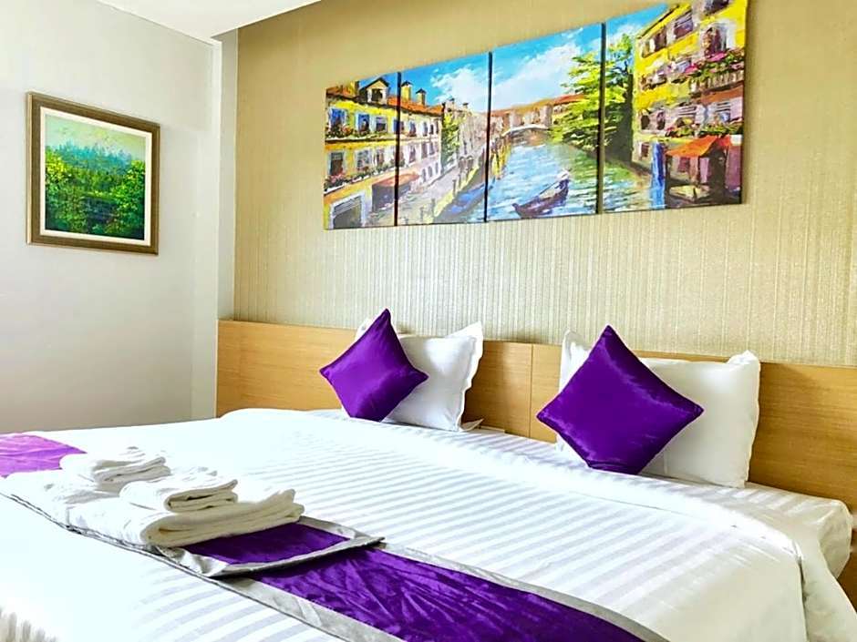 The Green View Hotel