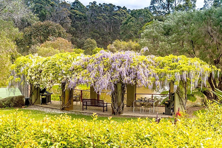 Grand Mercure Basildene Manor Accor Vacation Club Apartments