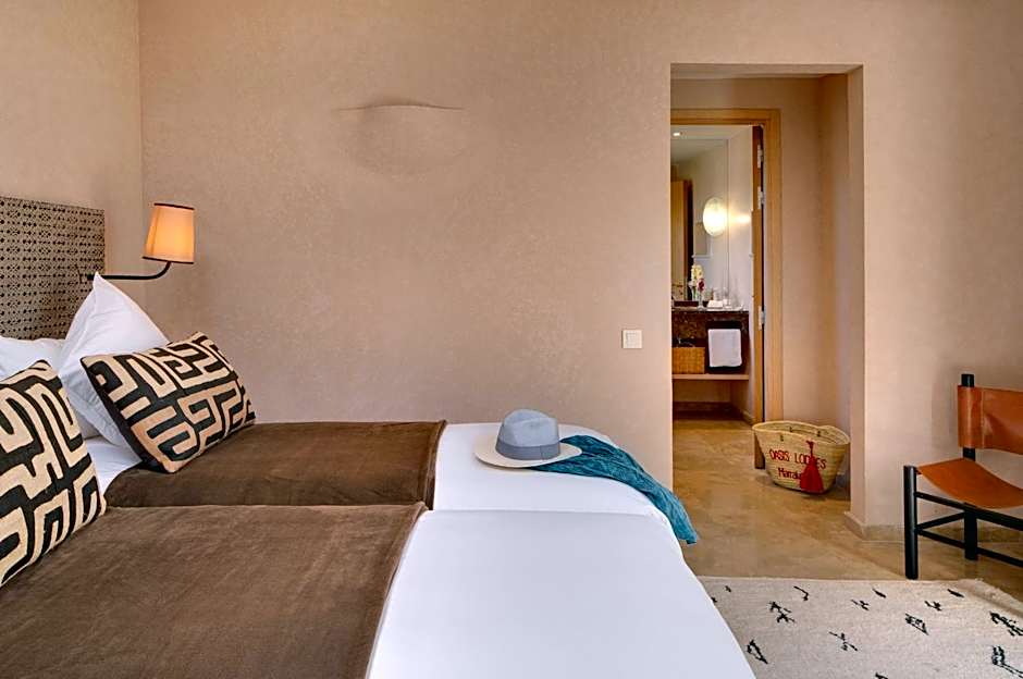 Oasis lodges