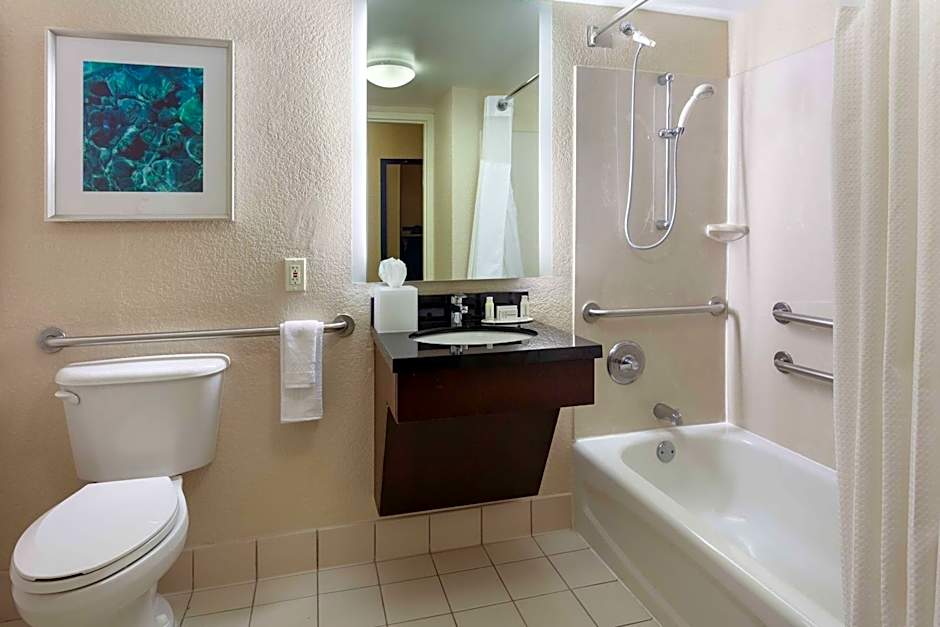 Fairfield Inn & Suites by Marriott Orlando Lake Buena Vista in the Marriott Village