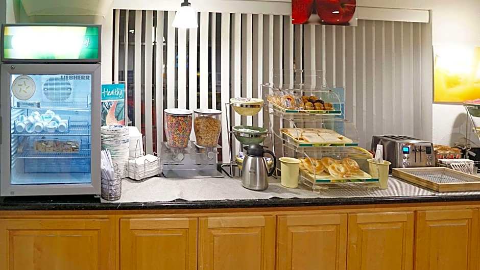 Quality Inn Near Fort Hunter Liggett