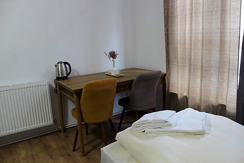 HR RoomS