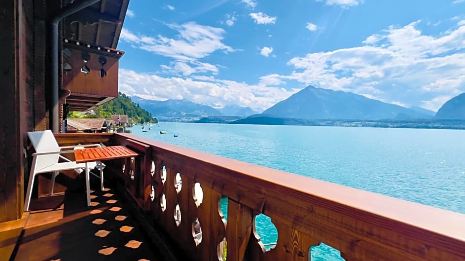Boutique Hotel Niesenblick - direkt am Thunersee gelegen mit SELF CHECK IN & digitaler Rezeption