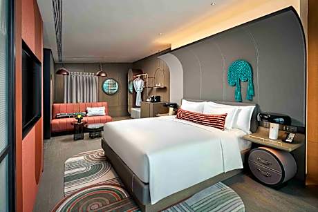 Standard King Room with City View