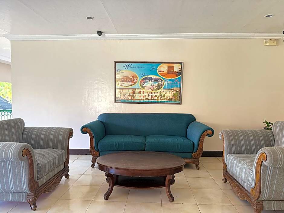 Dotties Place Hotel and Restaurant