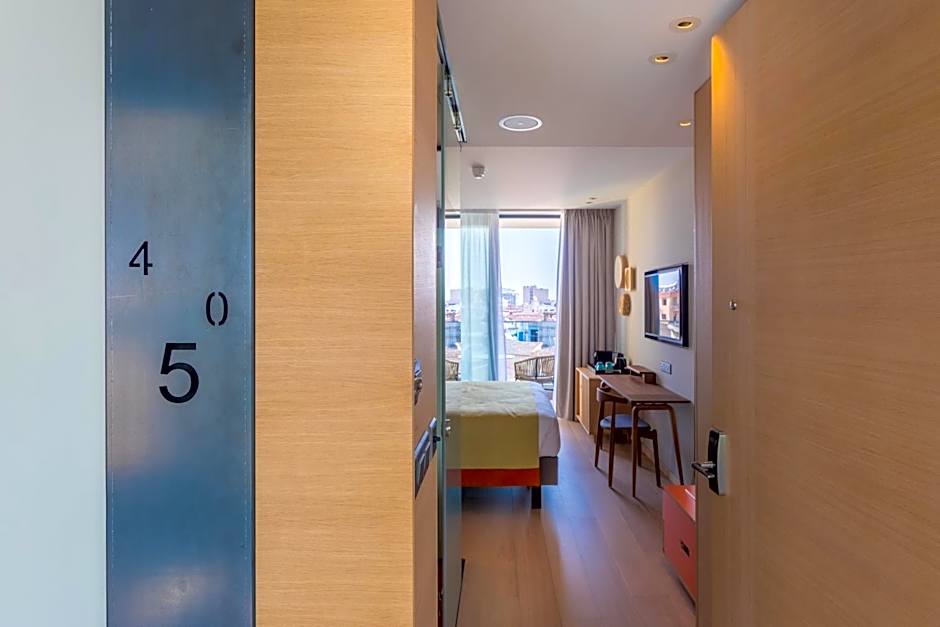 Hotel Indigo Larnaca By IHG- Adults Only
