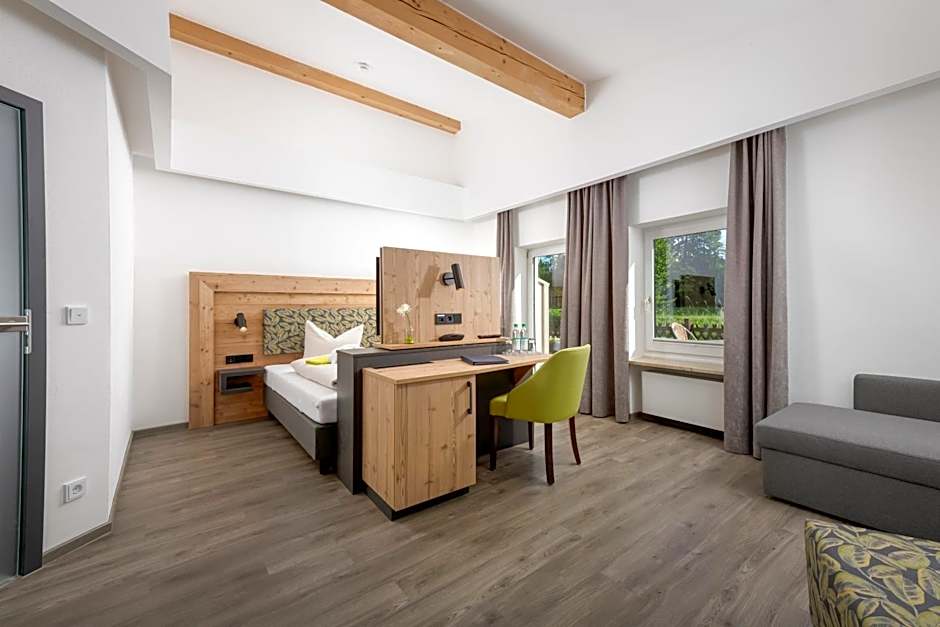 Photo 1 of 4 of Double Room