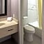 La Casa Inn and Suites