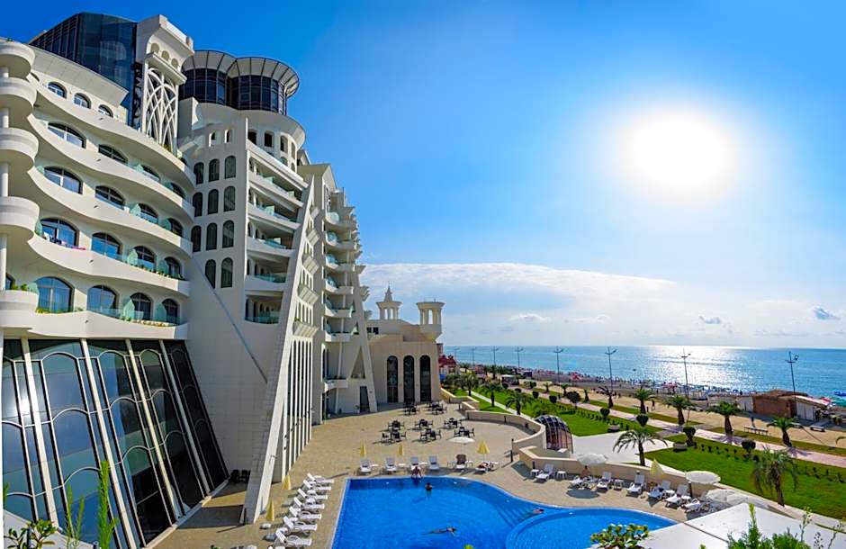 The Grand Gloria Hotel