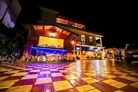 Grand Vatika Resort