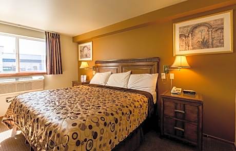King Room (Non-Smoking)