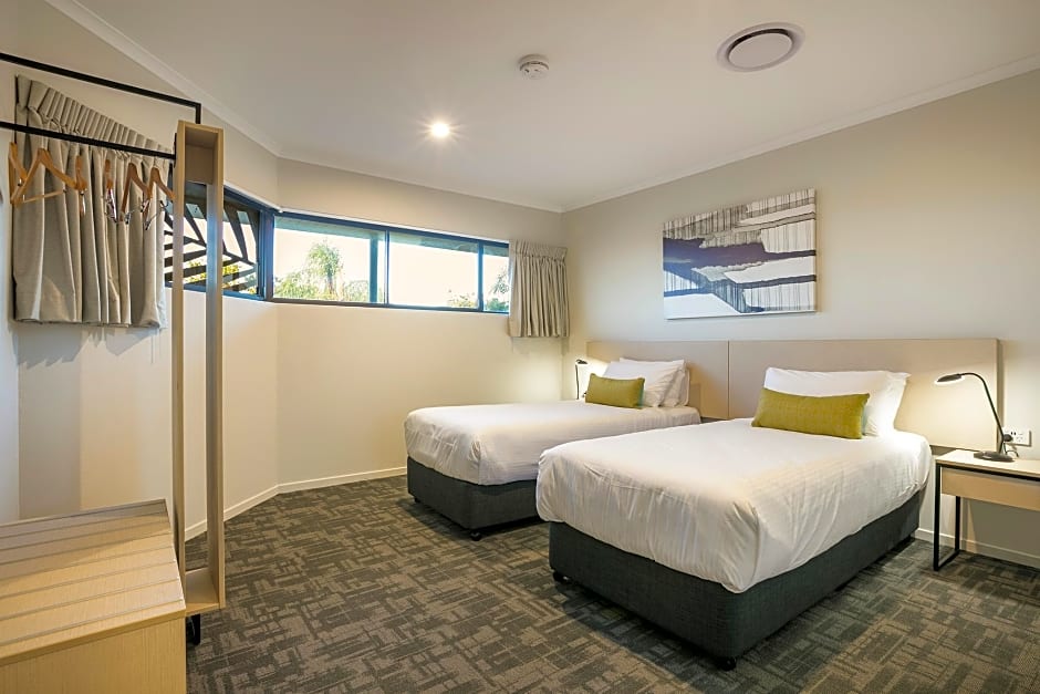 Nightcap at Kawana Waters Hotel