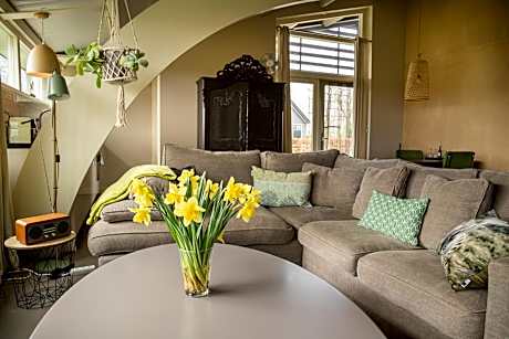 Apartment with Garden View